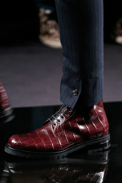 Look 60